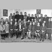 035-0074 Konfirmandenunterricht mit Pfarrer Bork in Gross Engelau, 1928-29.jpg